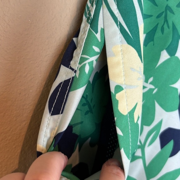 Gap Green/Navy/Yellow Tropical Hawaiian Pool Shorts/Swim Trunks; Size L - Picture 5 of 12